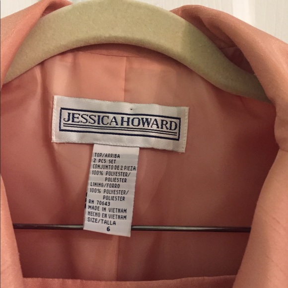 Clothes - Picture 3 of 3